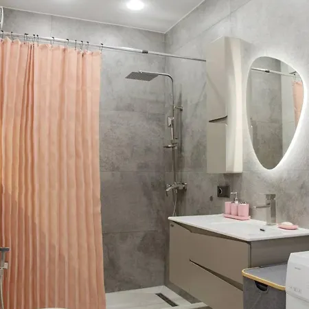 Nada In Appartement *